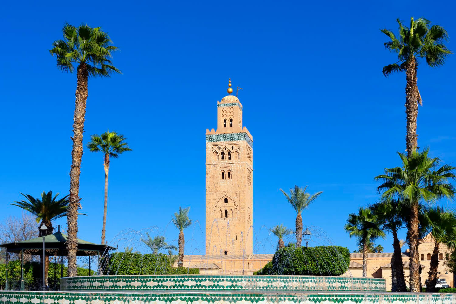 Visitez le Maroc en Été : Top Destinations et Astuces pour une Location de Voiture à Fès Aéroport avec Siha Auto 3 la location de voiture à fès ville de marrakech